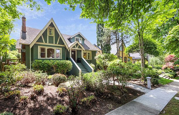 3962 W 22nd Avenue Dunbar