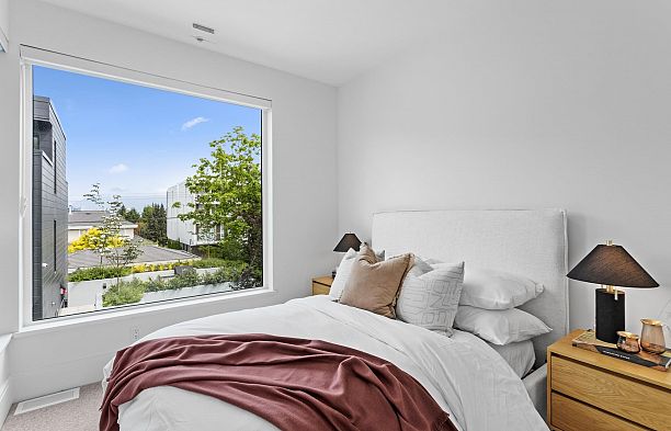 557 W 26th Avenue Cambie