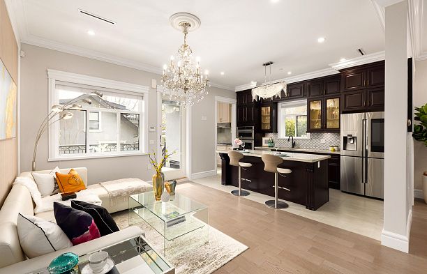 2984 W 31st Avenue MacKenzie Heights