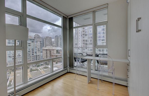 1205 1199 Marinaside Crescent Yaletown