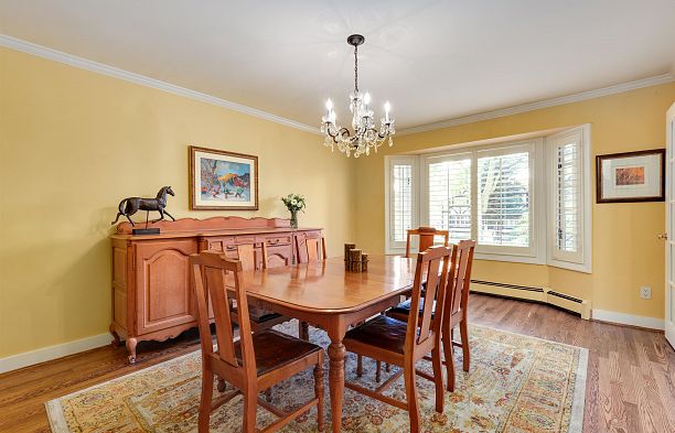 3221 W 36th Avenue MacKenzie Heights