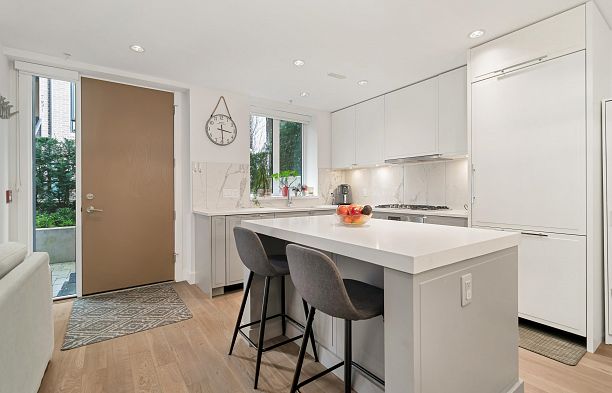 7619 Yukon Street Marpole