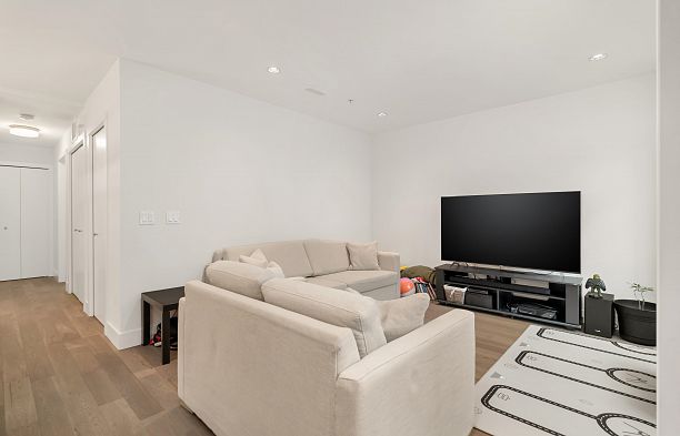 7619 Yukon Street Marpole