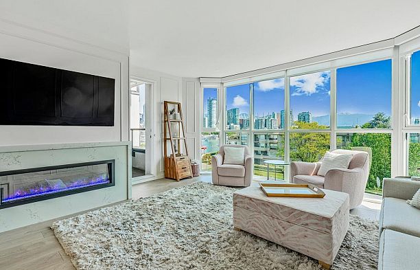 514 456 Moberly Road False Creek