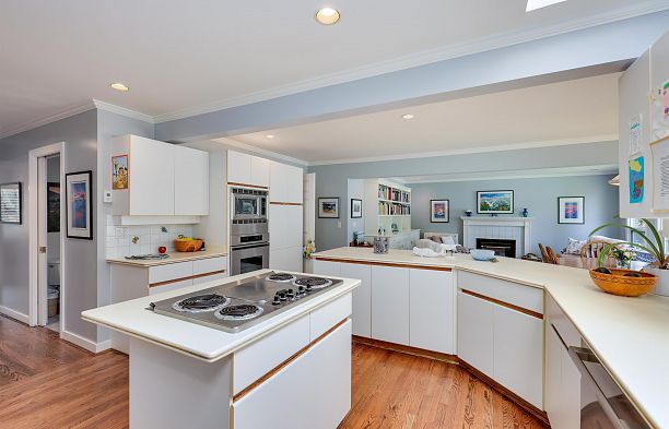 3221 W 36th Avenue MacKenzie Heights