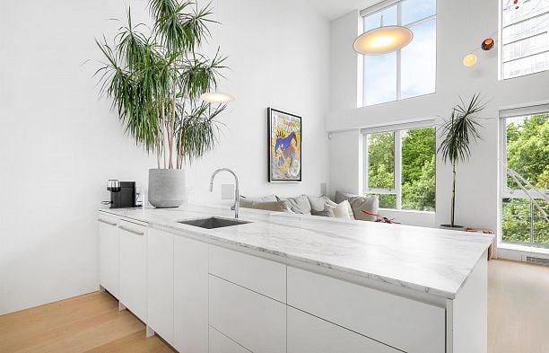 307 29 Smithe Mews Yaletown