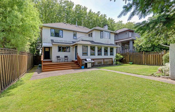 3221 W 36th Avenue MacKenzie Heights