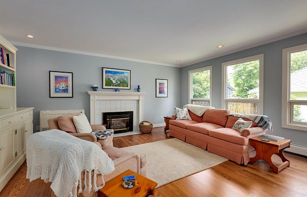 3221 W 36th Avenue MacKenzie Heights