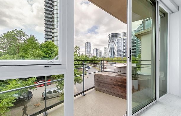 307 29 Smithe Mews Yaletown