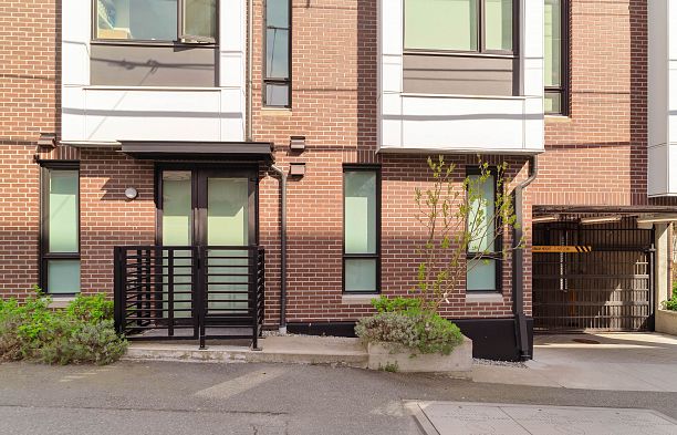 7619 Yukon Street Marpole