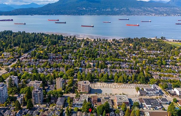 4579 W 11th Avenue Point Grey