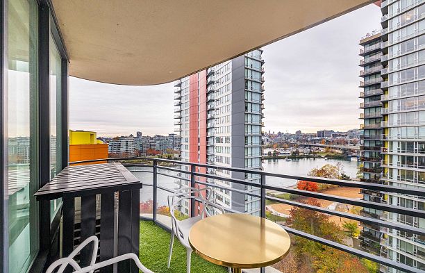 1603 33 Smithe Street Yaletown