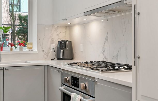 7619 Yukon Street Marpole