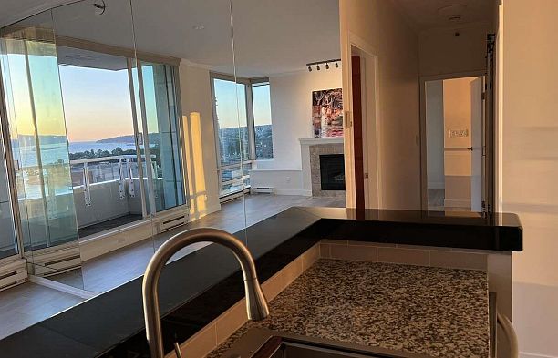 2204 1500 Hornby Street Yaletown