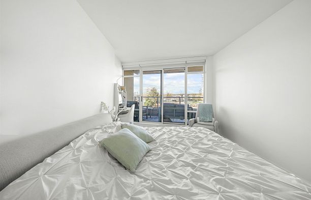 106 8 Smithe Mews Yaletown
