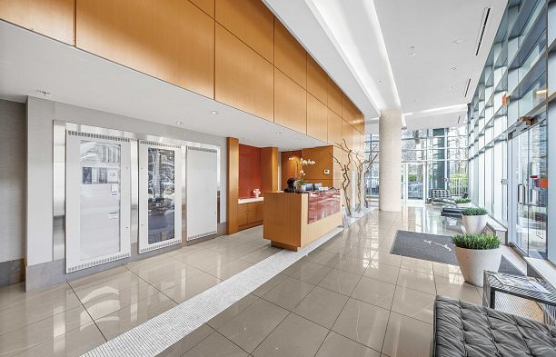 106 8 Smithe Mews Yaletown