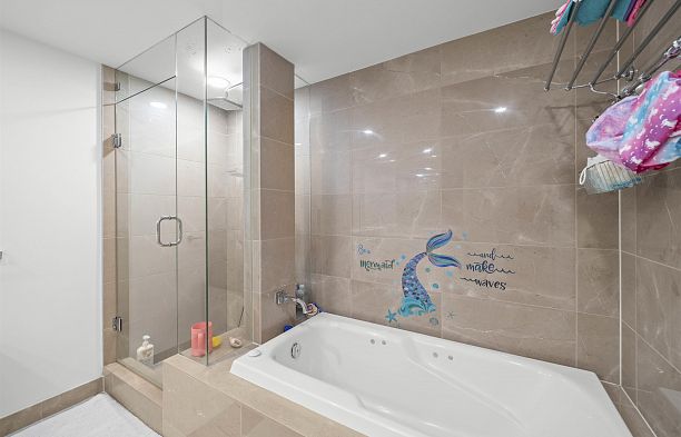 106 8 Smithe Mews Yaletown