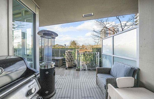 106 8 Smithe Mews Yaletown