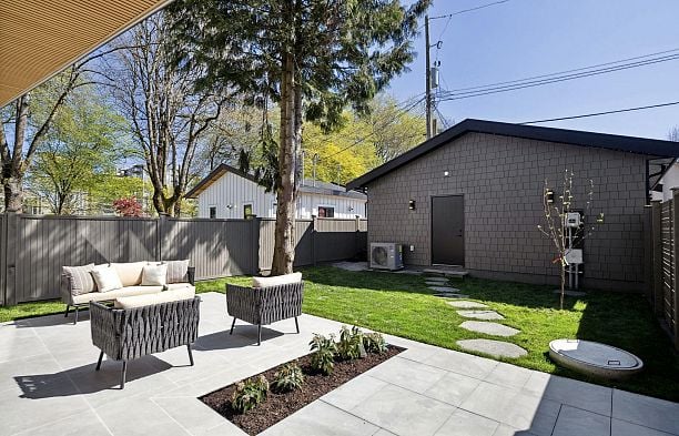 2 2626 W 41st Avenue Kerrisdale