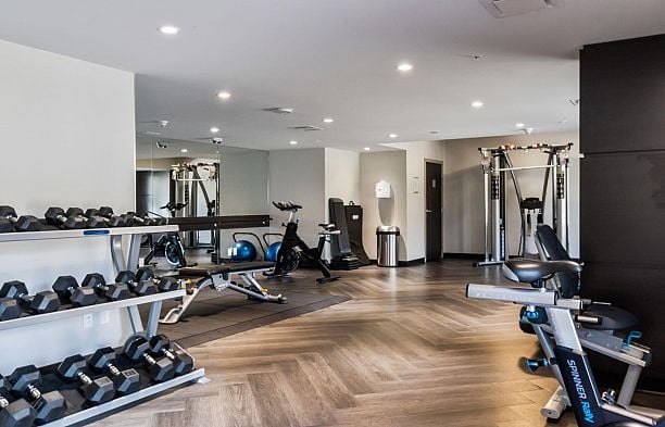 206 1561 W 57th Avenue South Granville