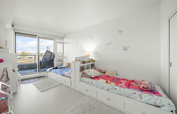 106 8 Smithe Mews Yaletown