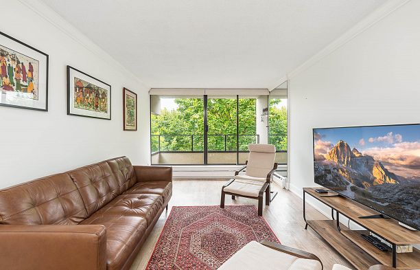 201 1995 Beach Avenue West End VW