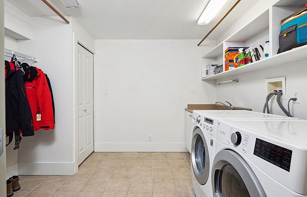 3322 W 40th Avenue Dunbar