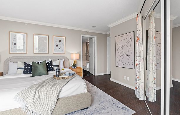 1202 583 Beach Crescent Yaletown
