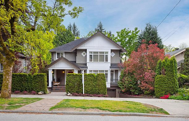 3322 W 40th Avenue Dunbar