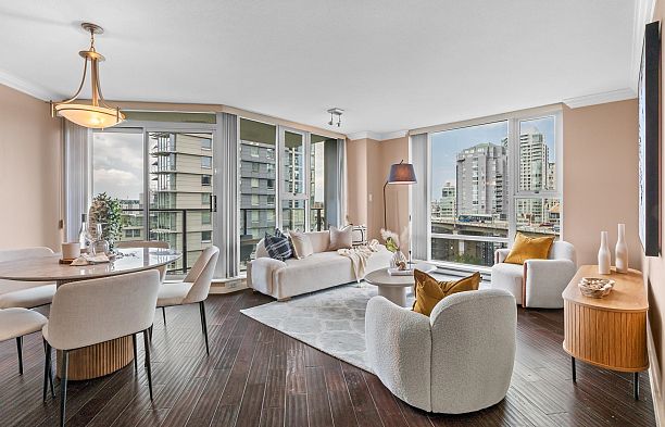 1202 583 Beach Crescent Yaletown