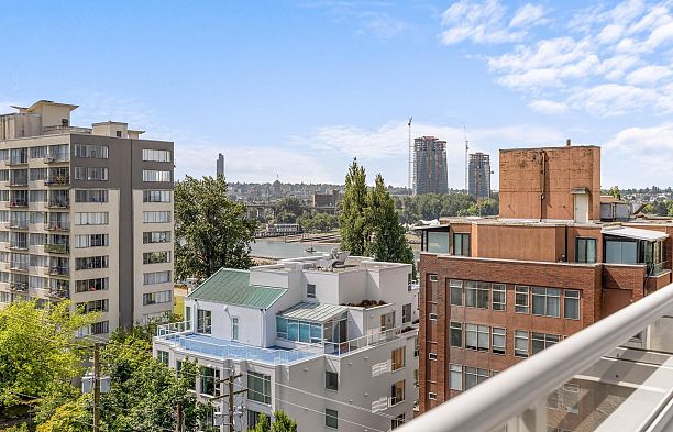 702 1436 Harwood Street West End VW