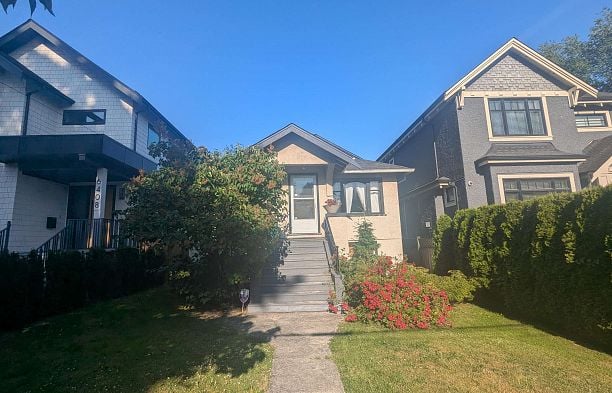 6422 Vine Street Kerrisdale