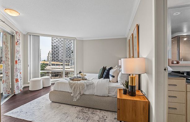 1202 583 Beach Crescent Yaletown