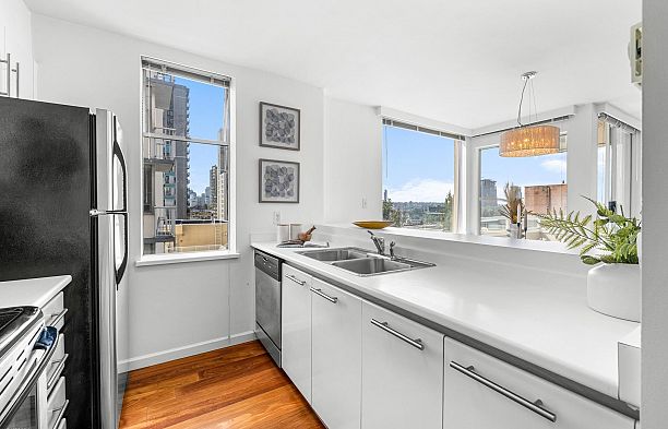 702 1436 Harwood Street West End VW