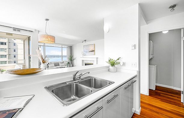 702 1436 Harwood Street West End VW