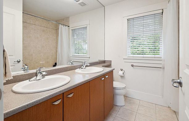 3322 W 40th Avenue Dunbar