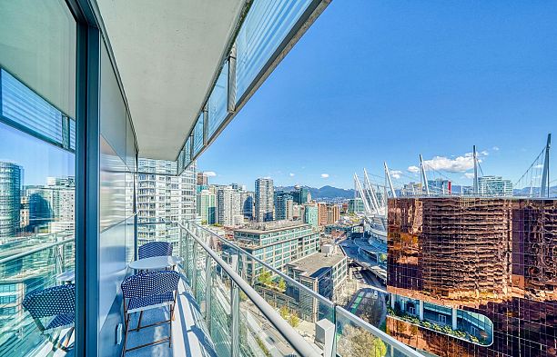 2006 89 Nelson Street Yaletown