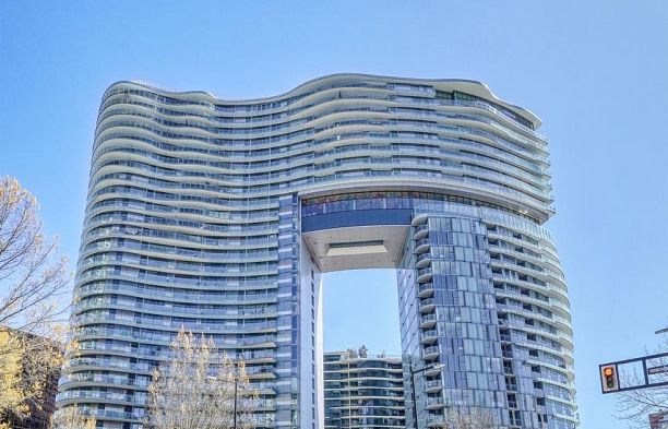2006 89 Nelson Street Yaletown