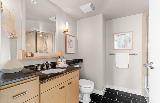 1202 583 Beach Crescent Yaletown