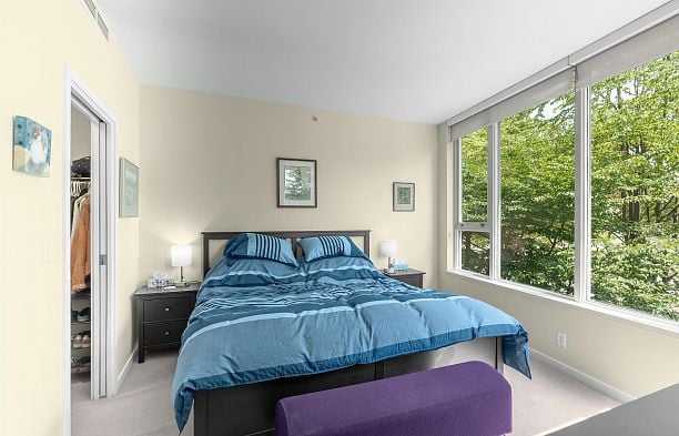 200 9 Smithe Mews Yaletown