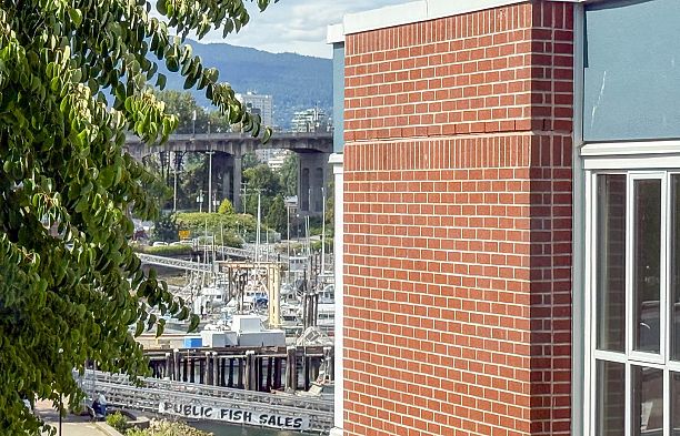 401 1508 MARINER WALK, Vancouver BC V6J 4X9 False Creek