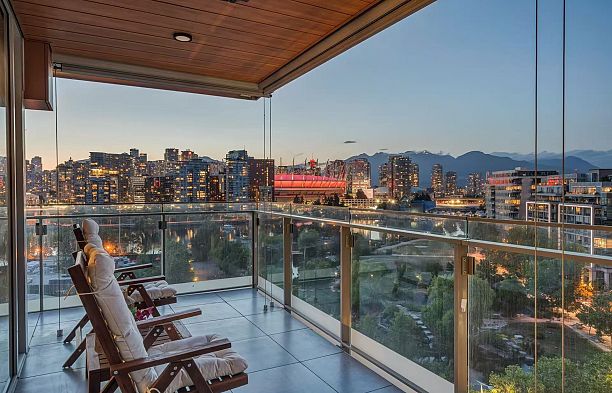 1207 1768 Cook Street False Creek
