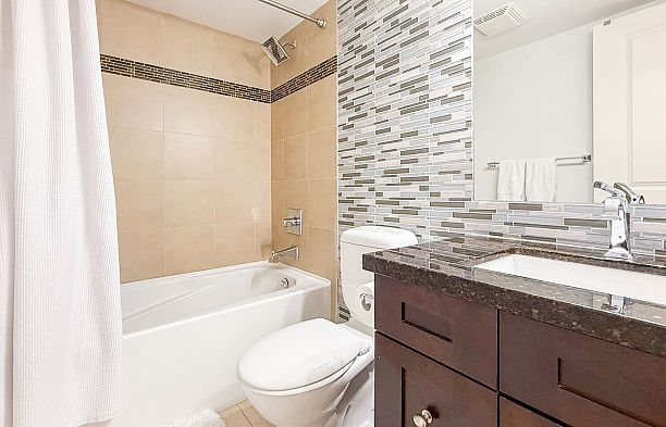 401 1508 MARINER WALK, Vancouver BC V6J 4X9 False Creek