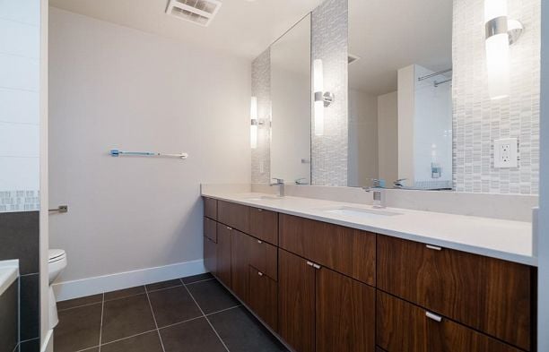 901 159 W 2ND AVENUE, Vancouver BC V5Y 0L8 False Creek