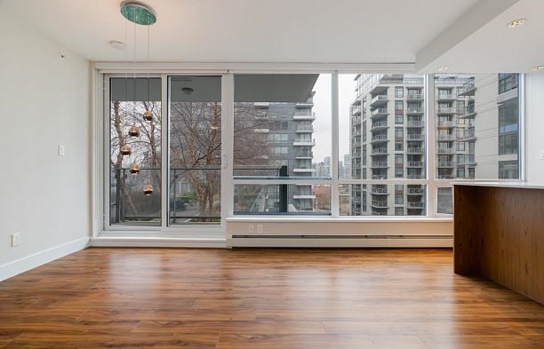 901 159 W 2ND AVENUE, Vancouver BC V5Y 0L8 False Creek
