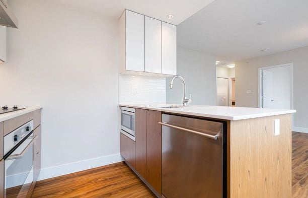 901 159 W 2ND AVENUE, Vancouver BC V5Y 0L8 False Creek