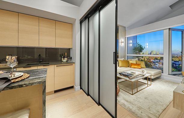 202 8030 Oak Street Marpole