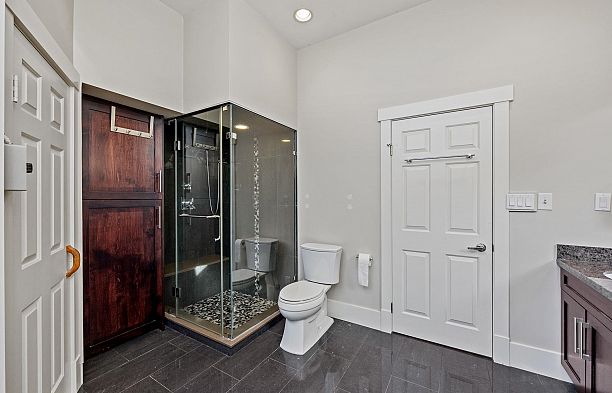 5483 Carnarvon Street Kerrisdale