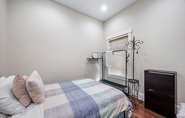 5483 Carnarvon Street Kerrisdale