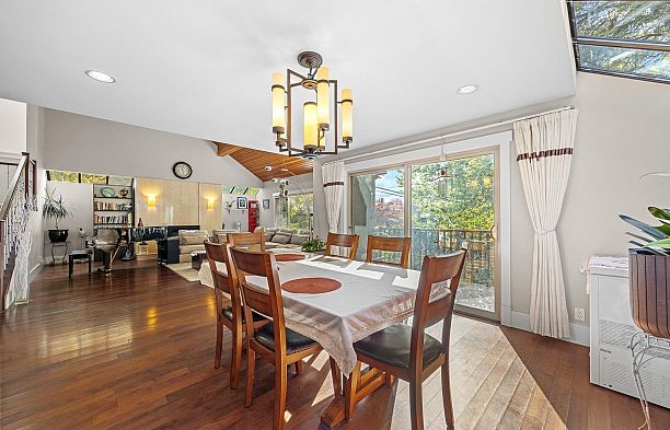 5483 Carnarvon Street Kerrisdale